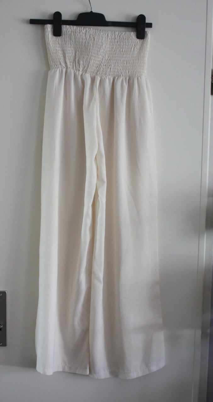 Creme kleurige broek maat m