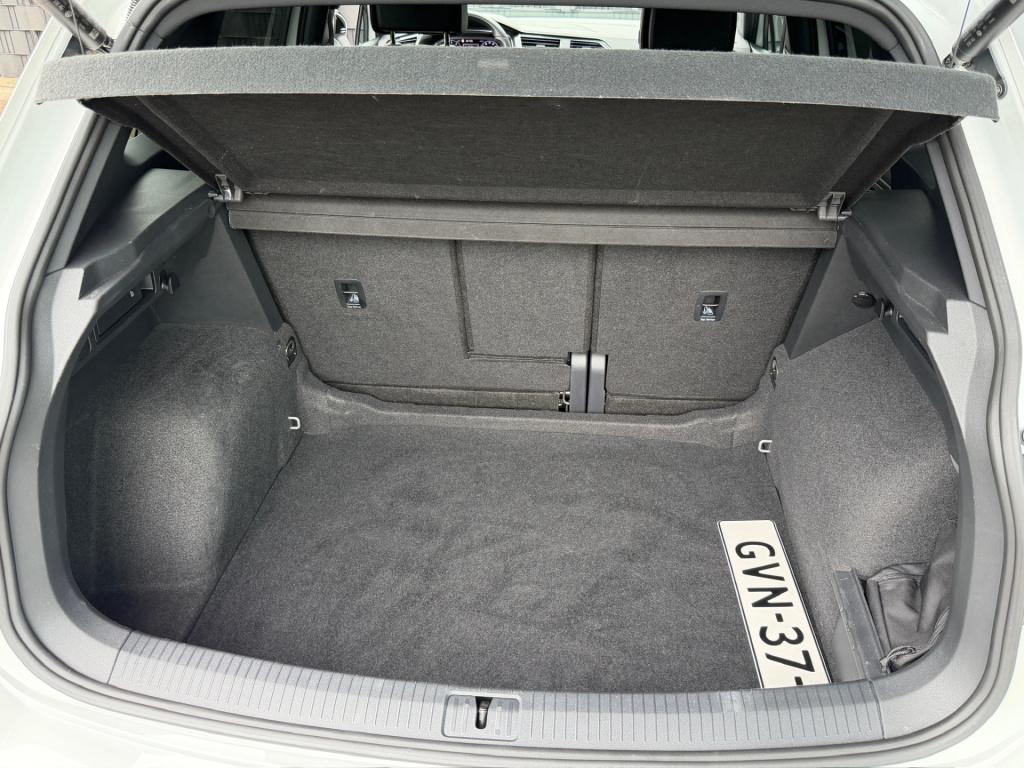 Volkswagen Tiguan 1.5 tsi 150pk dsg r-line | trekhaak | camera | carplay | 
