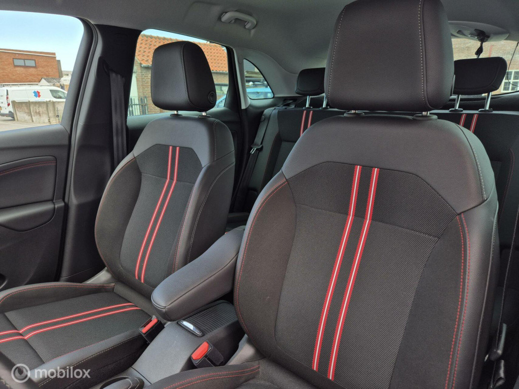 Opel Crossland X 1.2 turbo gs-line / btw auto / fabrieksgarantie