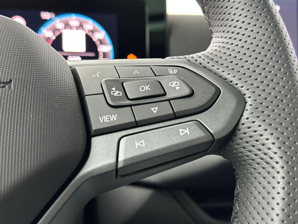 Volkswagen T-roc 1.5 etsi r-line first edition