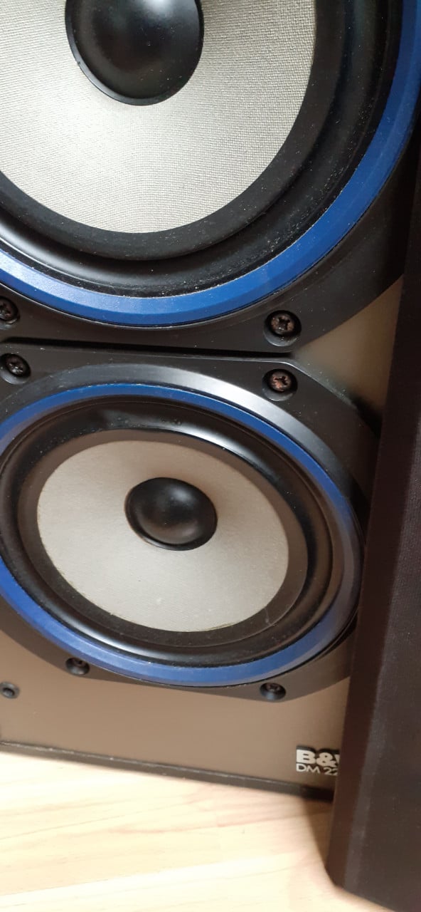 2 stuks B&W 220i vintage speakers