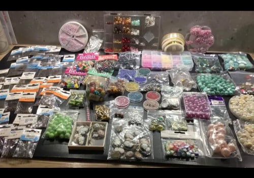 Grote partij om sieraden te maken