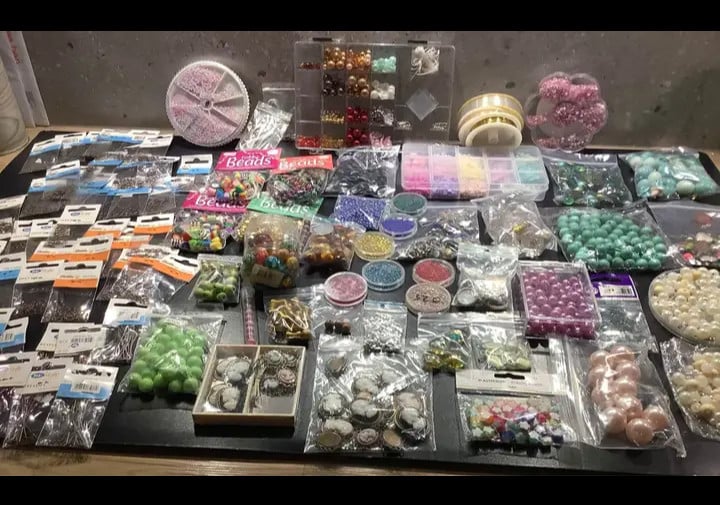 Grote partij om sieraden te maken