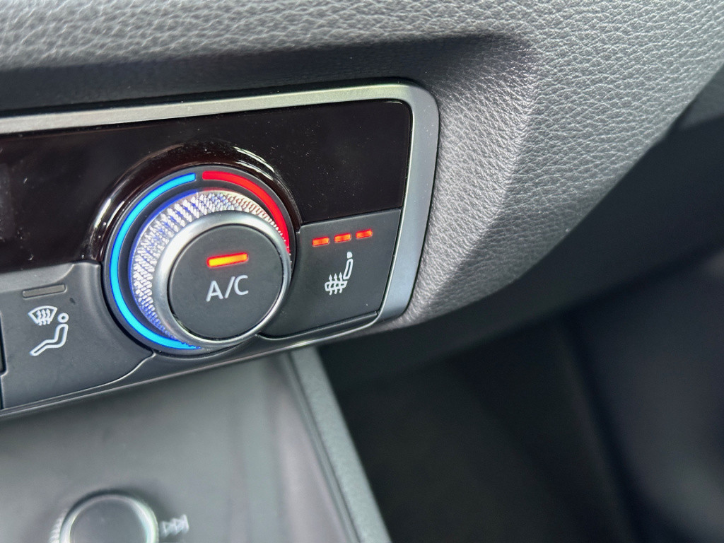 Audi Q3 sportback 45 tfsi e s-line | zwart optiek | camera | keyless | adap