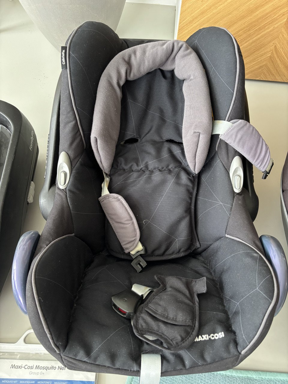Maxi Cosi Cabri en Pearl met isofix