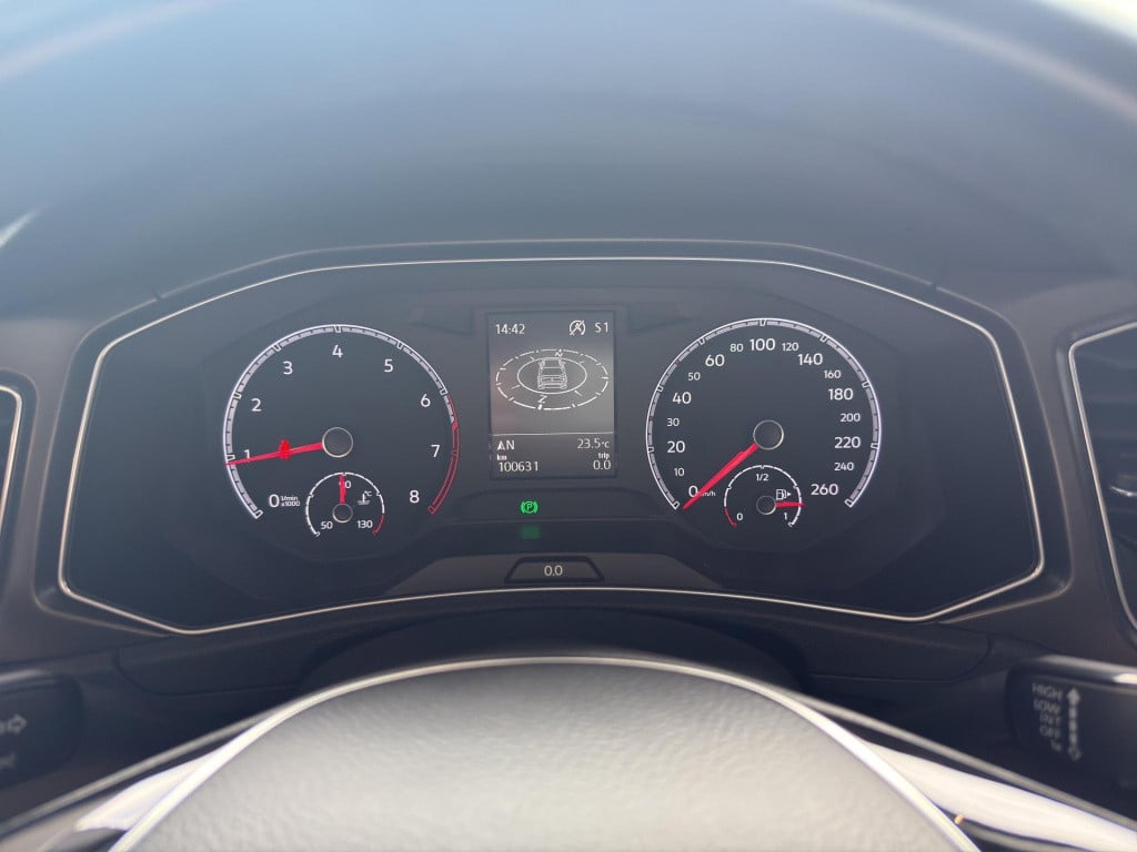 Volkswagen T-roc 1.5 tsi style dsg navigatie | two tone | parkeer v+a | aut