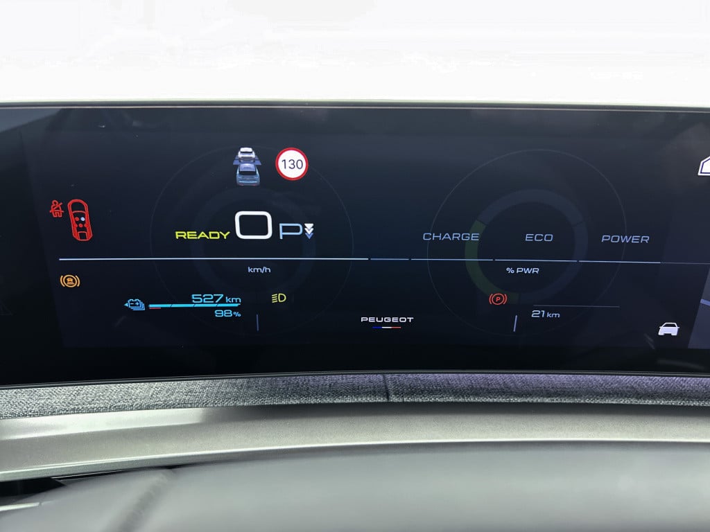 Peugeot E-3008 allure avantage 73 kwh