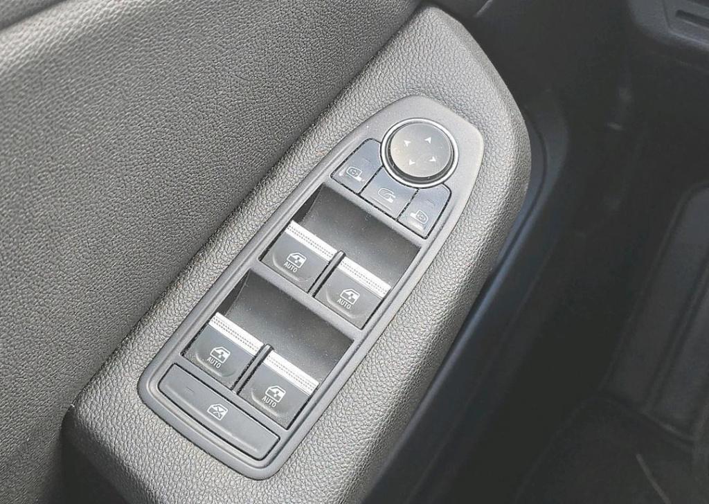 Renault Clio 1.0 tce 100 intens