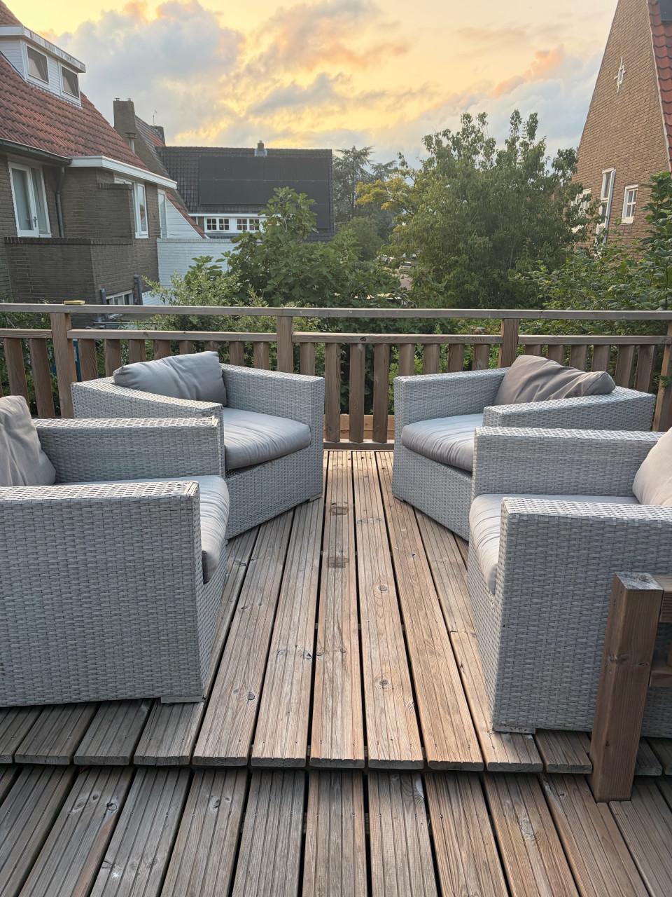 4 loungestoelen