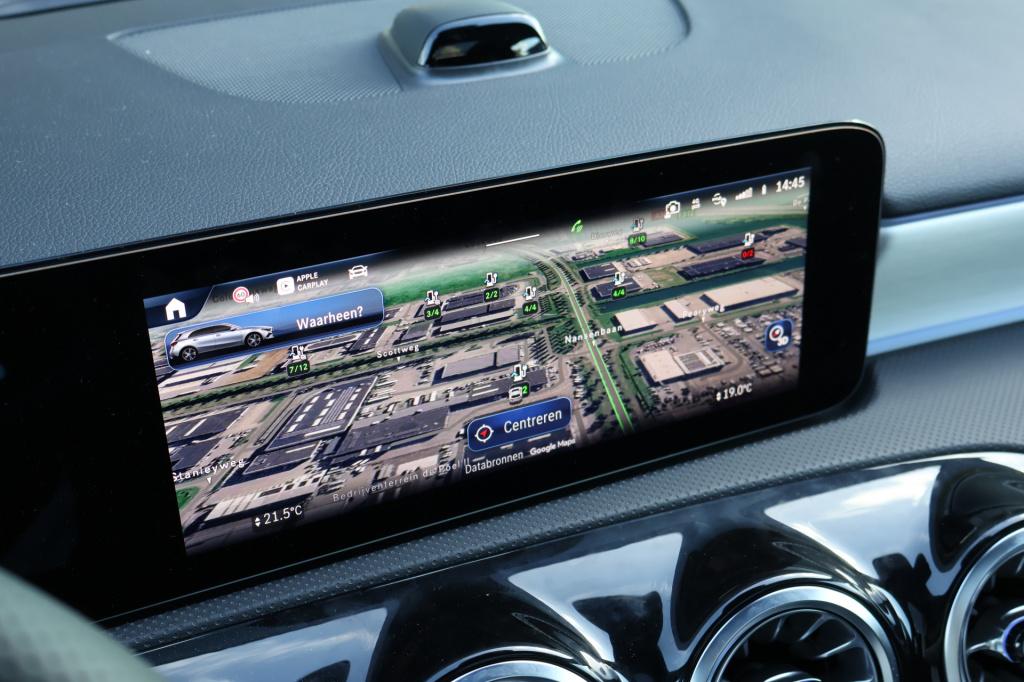 Mercedes-Benz A-Klasse 250 e amg line i panoramadak i camera i distronic i 