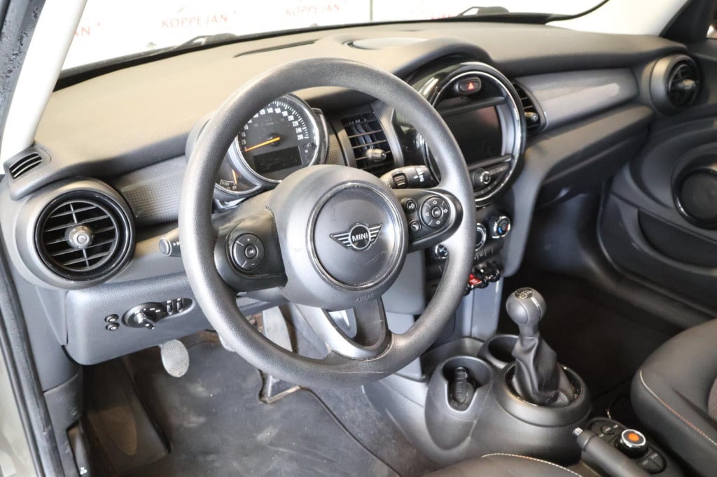 Mini Cooper mini 1.5 nl auto, airco, bluetooth,