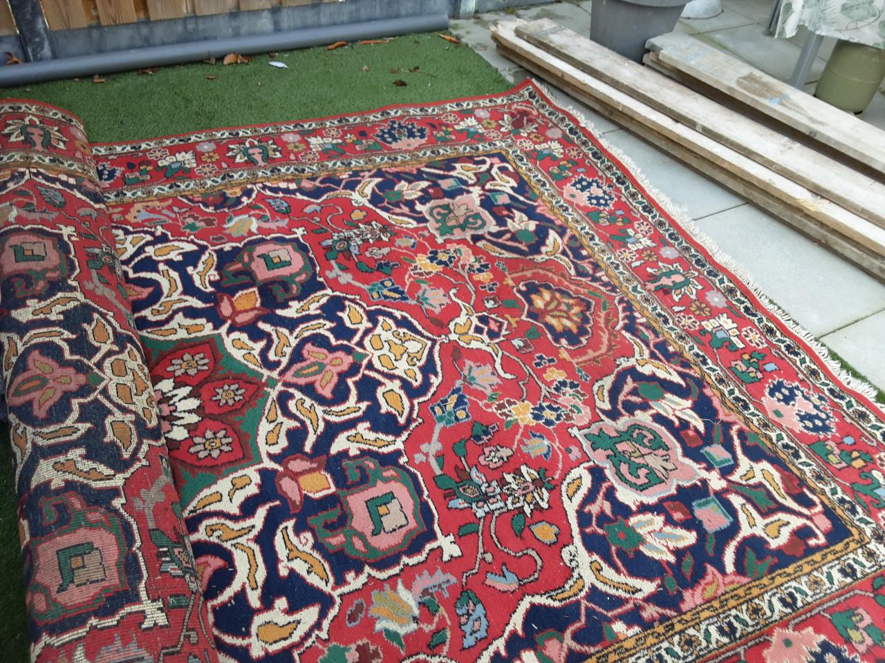 Zuiver scheerwollen vloerkleed  i.p.s.