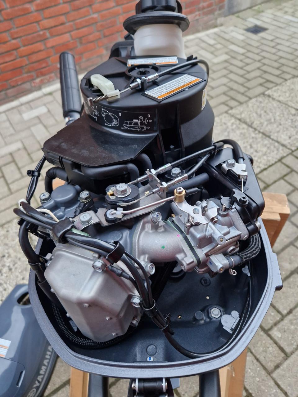 6 pk Yamaha 6 pk 4-takt kortstaart NIEUWSTAAT !!!! Bouwjaar 2019