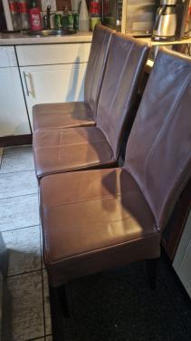 3 leren eetkamer stoelen