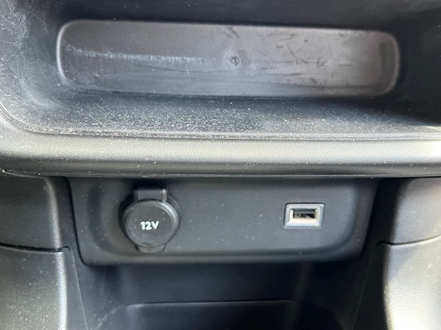 Citroen C3 1.2 puretech 82pk s&s feel edition | kleurnavigatietomtom | blue
