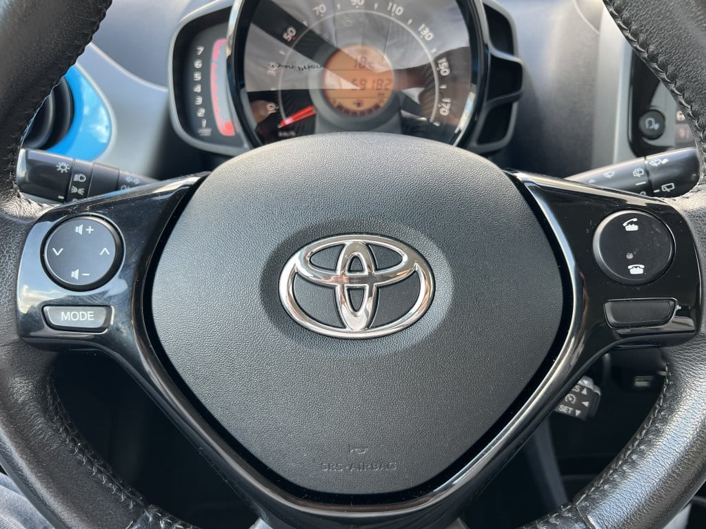 Toyota Aygo 1.0 vvt-i x-play ltd | dealeronderhouden | airco |