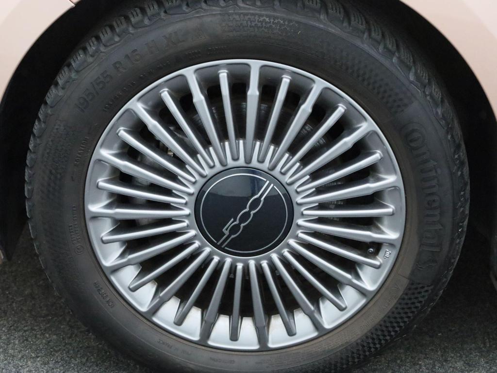 Fiat 500e icon 42 kwh | panoramadak | apple carplay / android auto | climat