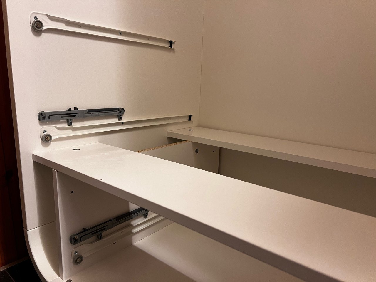 Babybedje + commode IKEA MYLLRA