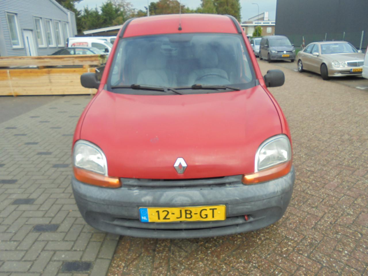 Renault Kangoo 5 persoons benzine ,echte werkauto ,apk t/m juni 2026