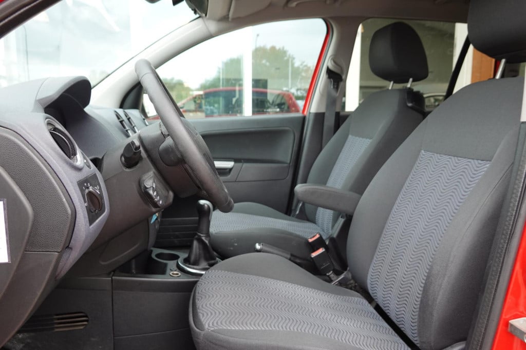 Ford Fusion 1.6-16v futura