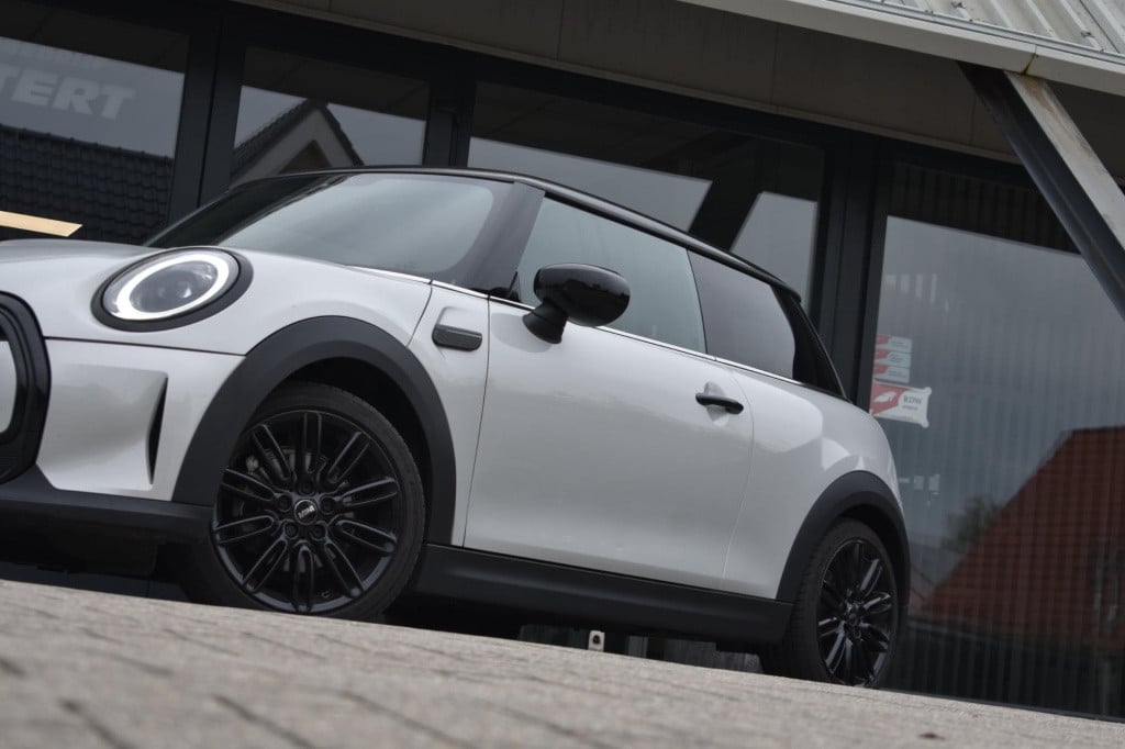 Mini Cooper mini 1.5 apple carplay | stuur / stoelverwarming | dealer onder