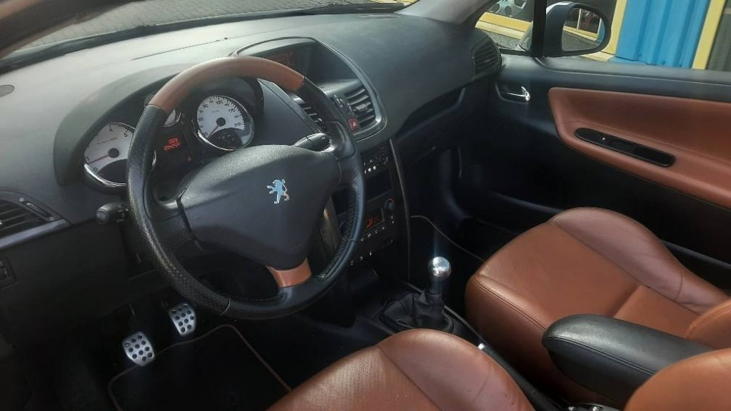 Peugeot 207 1.6 16v t feline