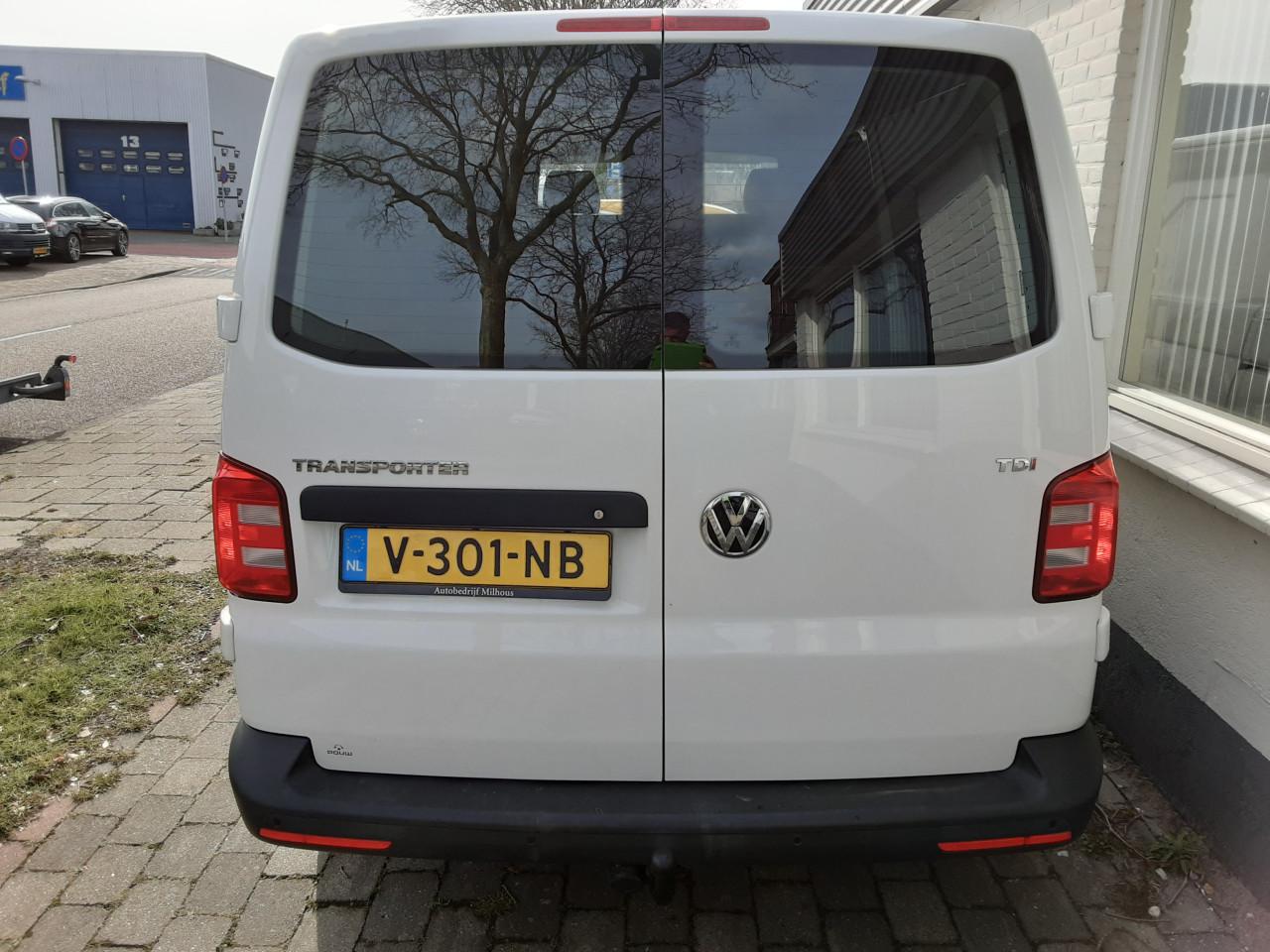 Volkswagen Transporter 2.0 TDI L2H1 Trendline AUTOMAAT DSG