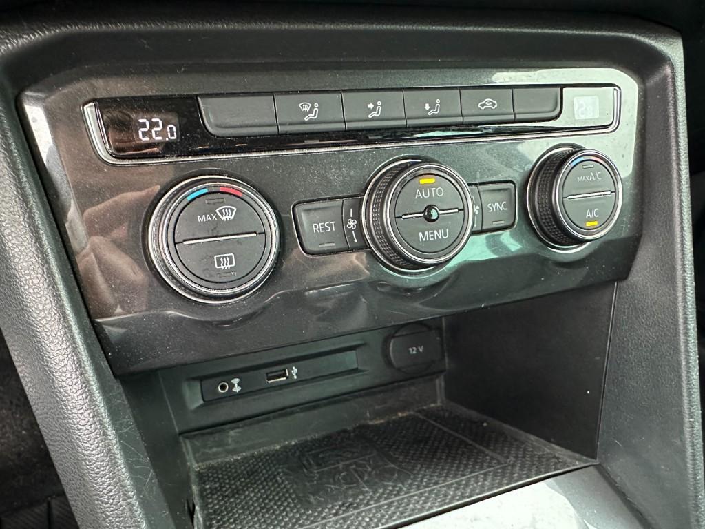 Volkswagen Tiguan 1.4 tsi comfortline wegklapbare trekhaak 1e eigenaar pdc