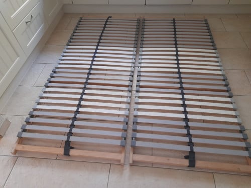 2 x lattenbodem 80 x 200 ( in goede staat )