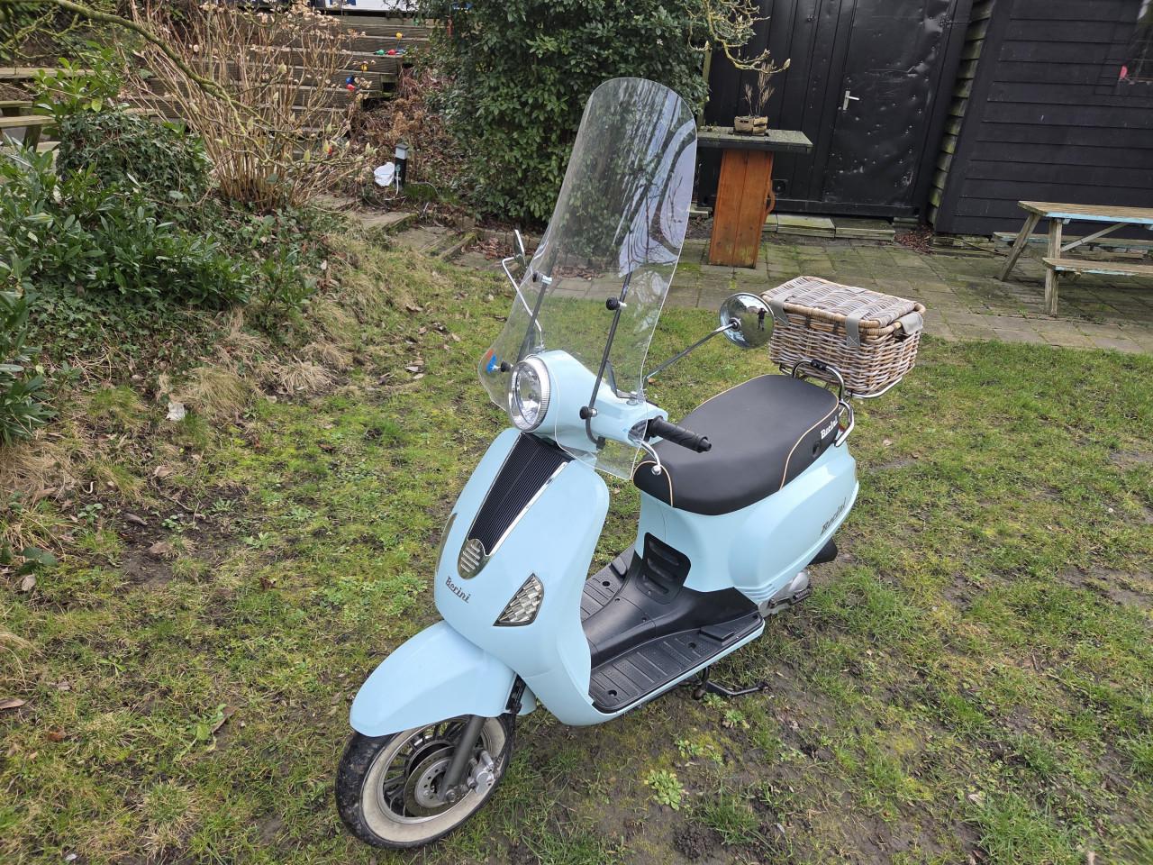 TE KOOP BERINI SNORSCOOTER IZGS