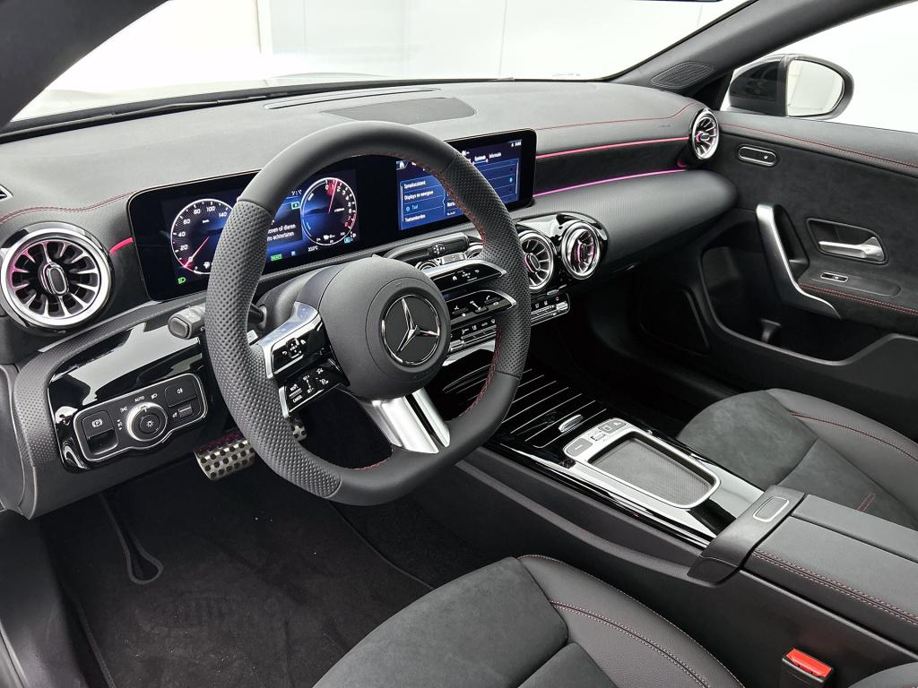 Mercedes-Benz Cla 250 e business solution amg | nightpakket | smartphone in