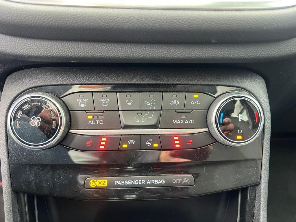 Ford Puma 1.0i ecoboost hybrid 155pk st-line x , panodak , 19inch , winterp