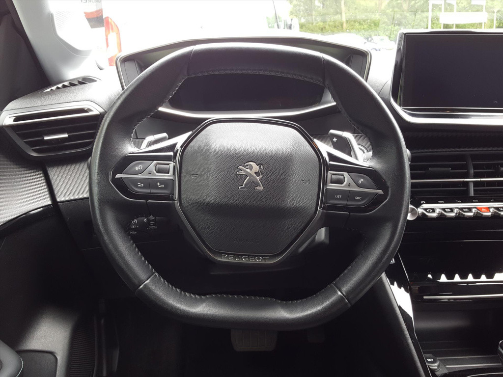 Peugeot 208 1.2 puretech 130pk allure eat8 automaat navigatie | cruise & cl