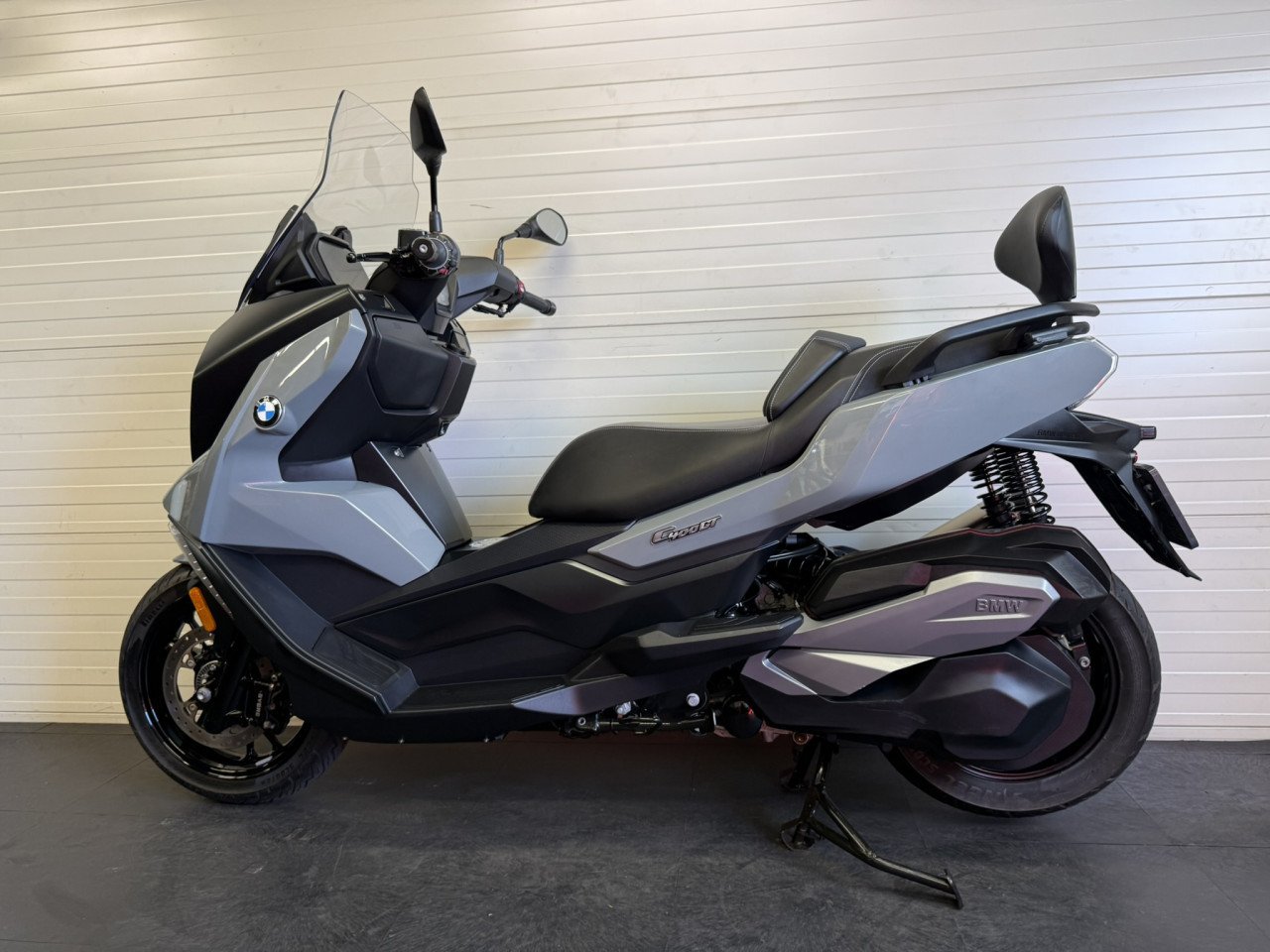 Gave en complete BMW C400 GT motorscooter!