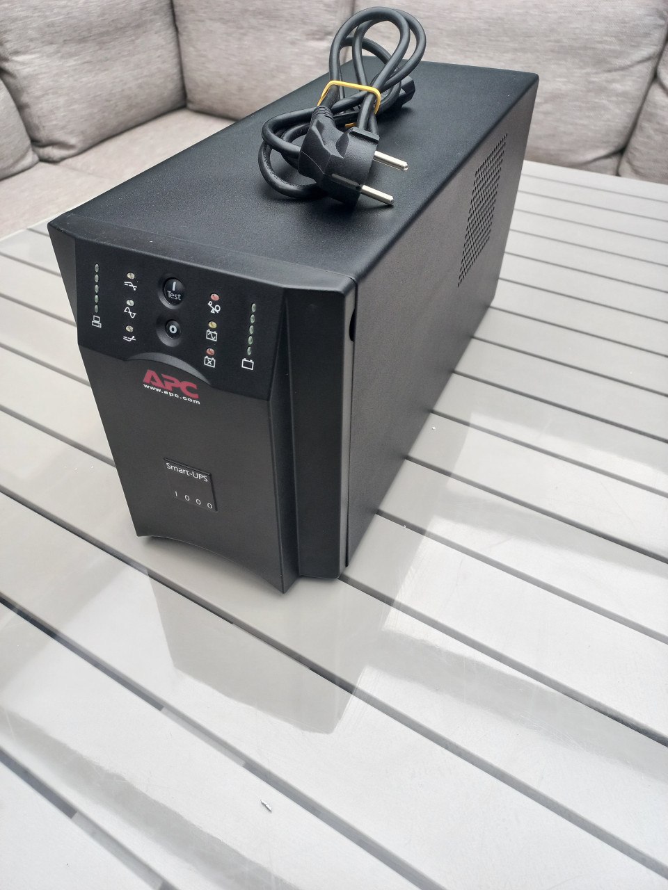 APC smart ups 1000