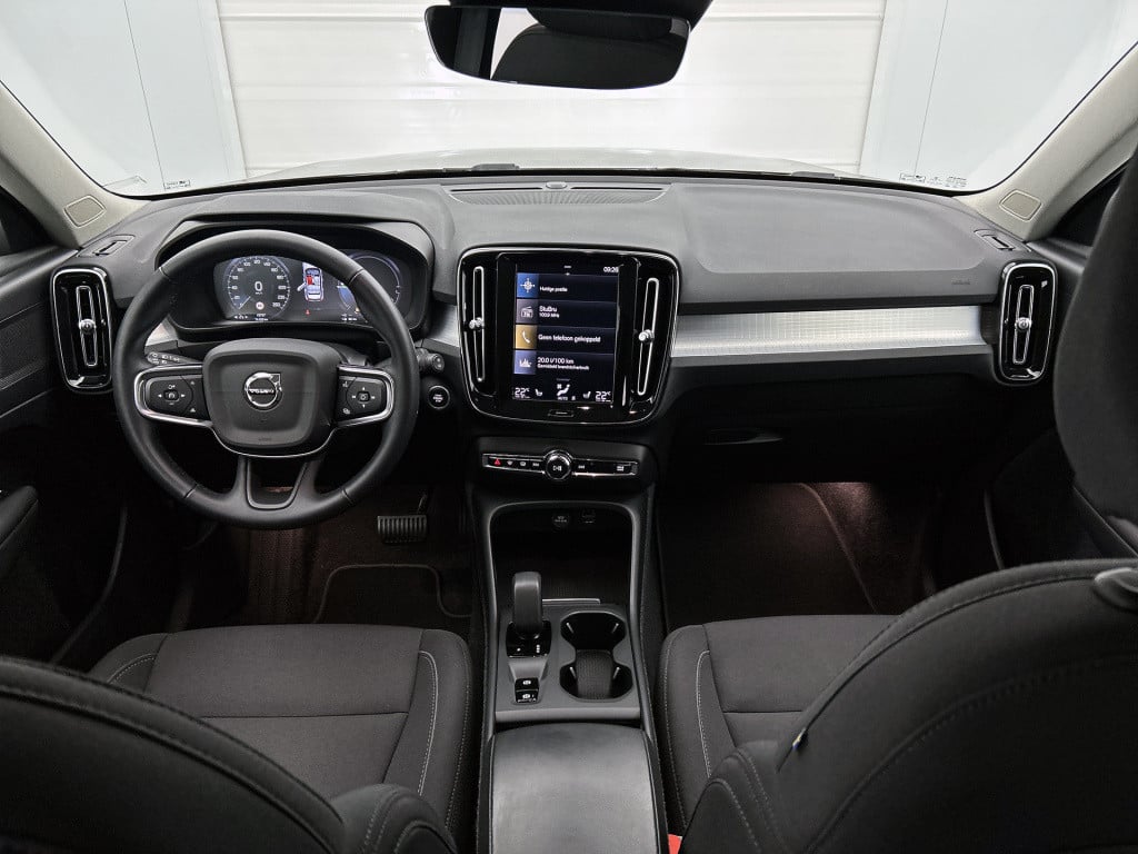 Volvo XC40 1.5 t4 recharge inscription expression | 360 camera | navi