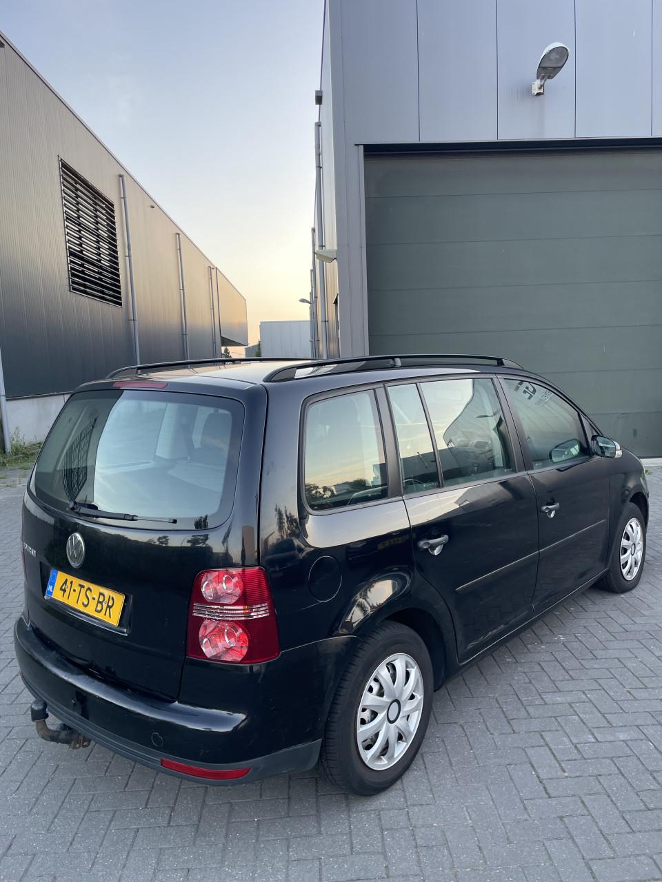 Volkswagen Touran 1.6 75KW 5P 2007 Zwart | 154.525 KM NAP