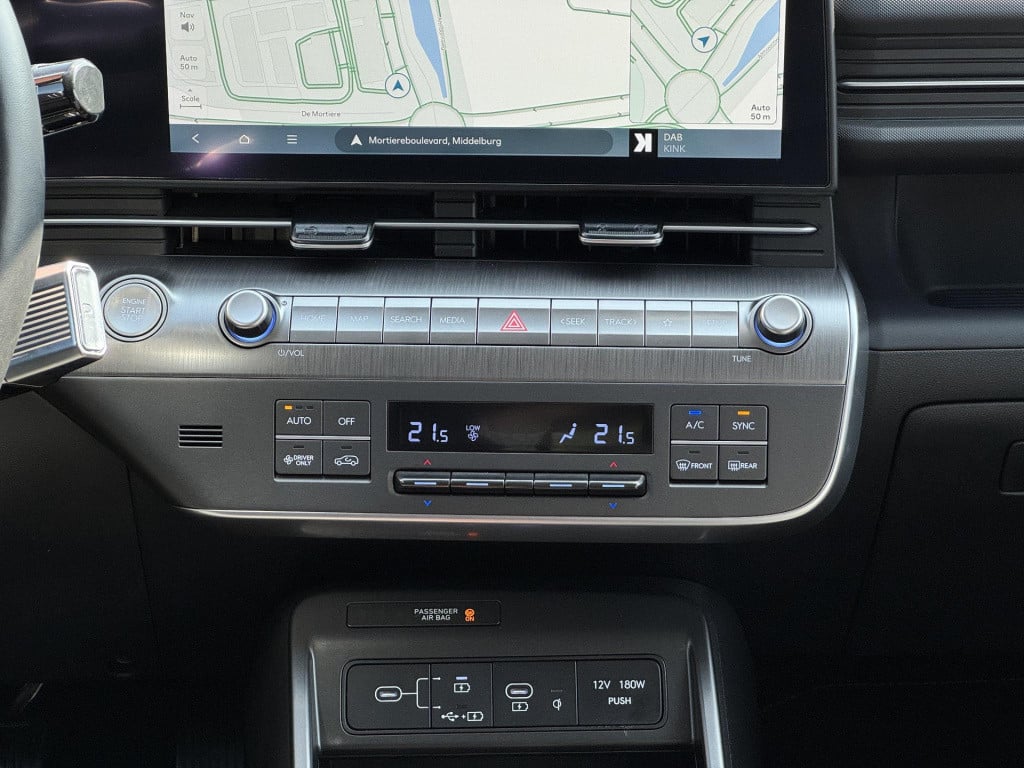 Hyundai Kona 1.6 gdi hev premium | two-tone lakkleur | stoelverwarming + -v