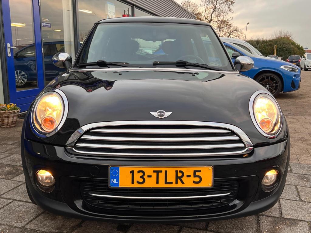 Mini Cooper mini 1.6 10 years ii, navigatie, leer, lm velgen enz...