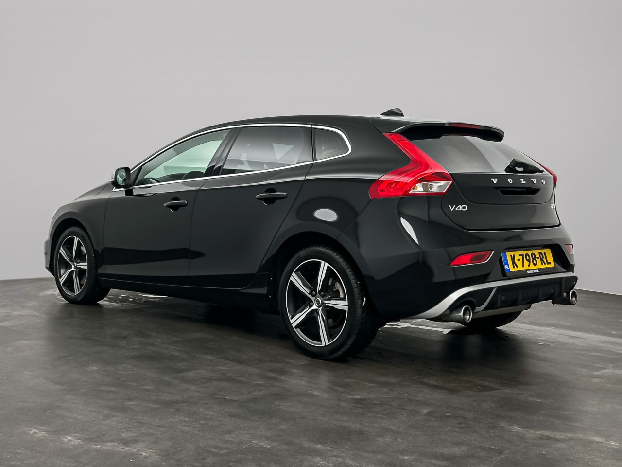 Volvo V40 2.0 T2 R-Design