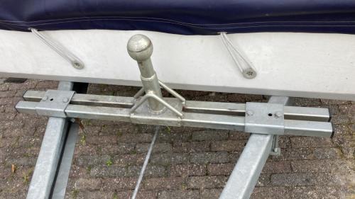 Kogel met steunbalk voor op dissel