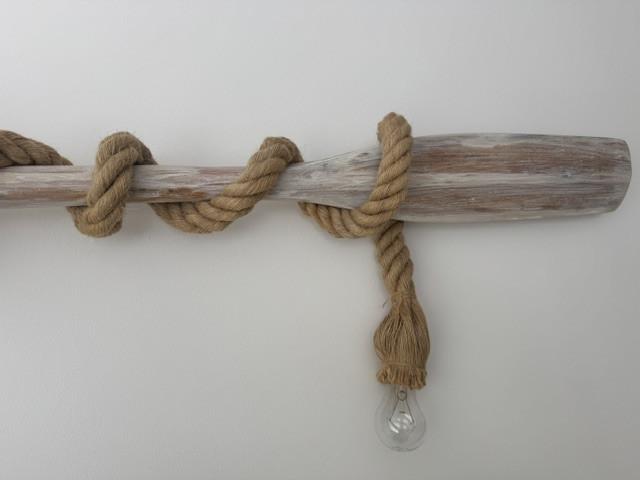 Maritieme decoratie: twee touwlampen + twee houten roeiriemen (white wash)