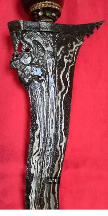 Naga Sasra kris