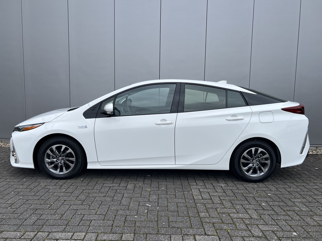Toyota Prius 1.8 plug-in executive