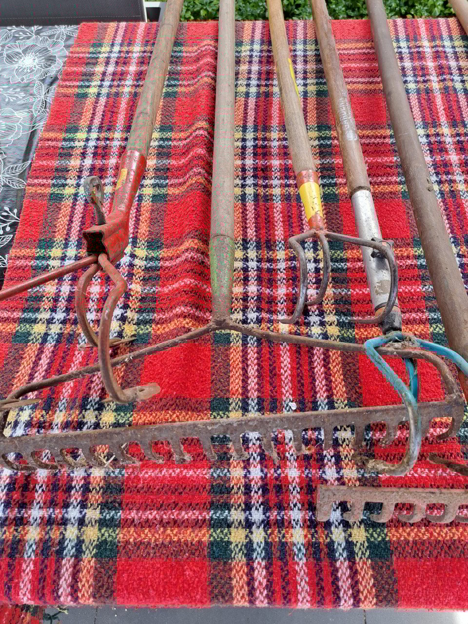 Tuingereedschap harken etc.