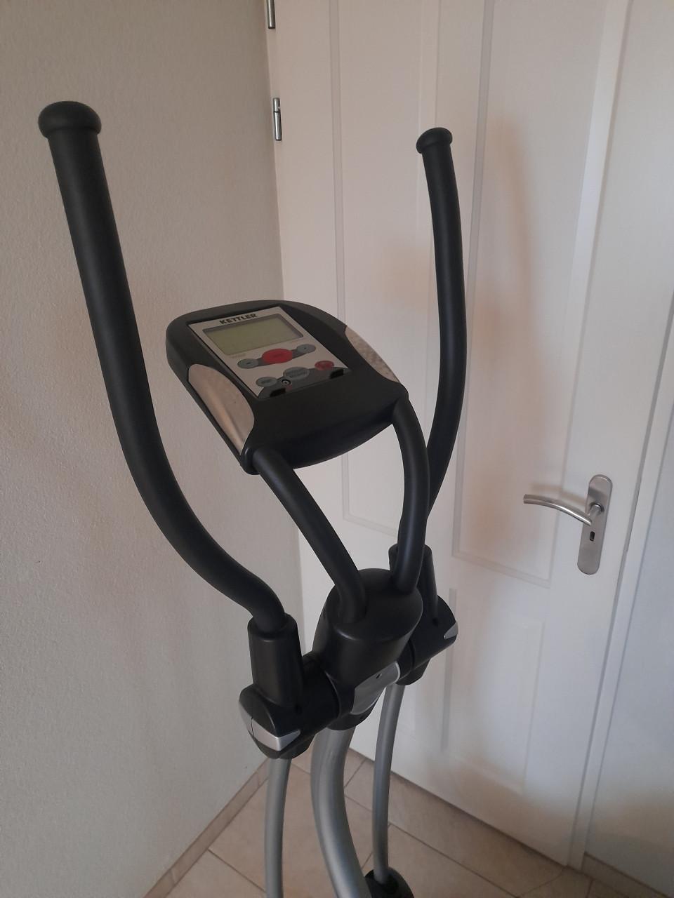 Kettler Crosstrainer met adapter (in goede nette staat )