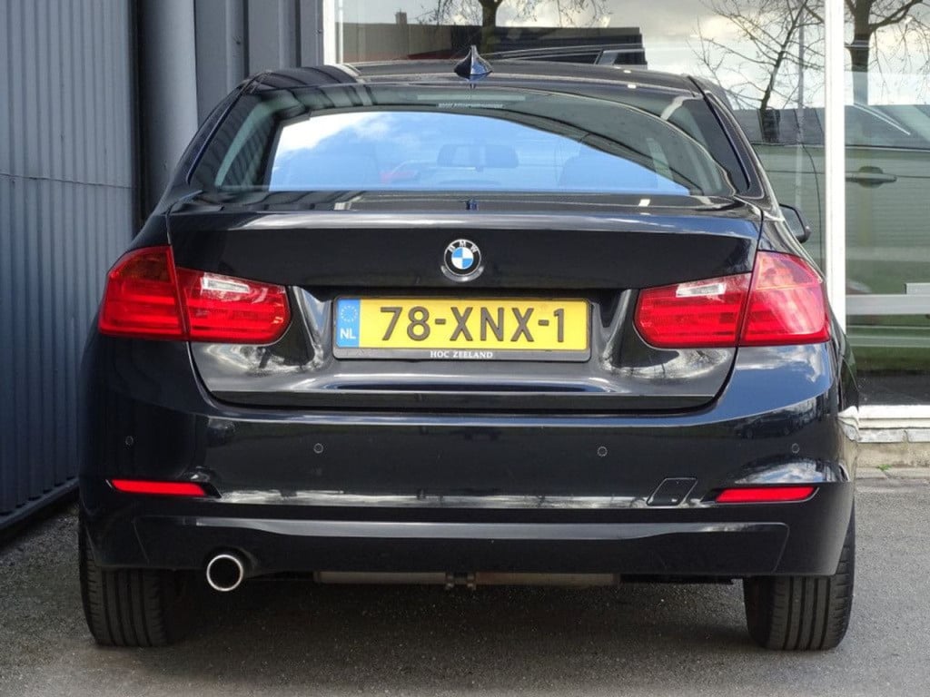 BMW 3-serie 320i executive