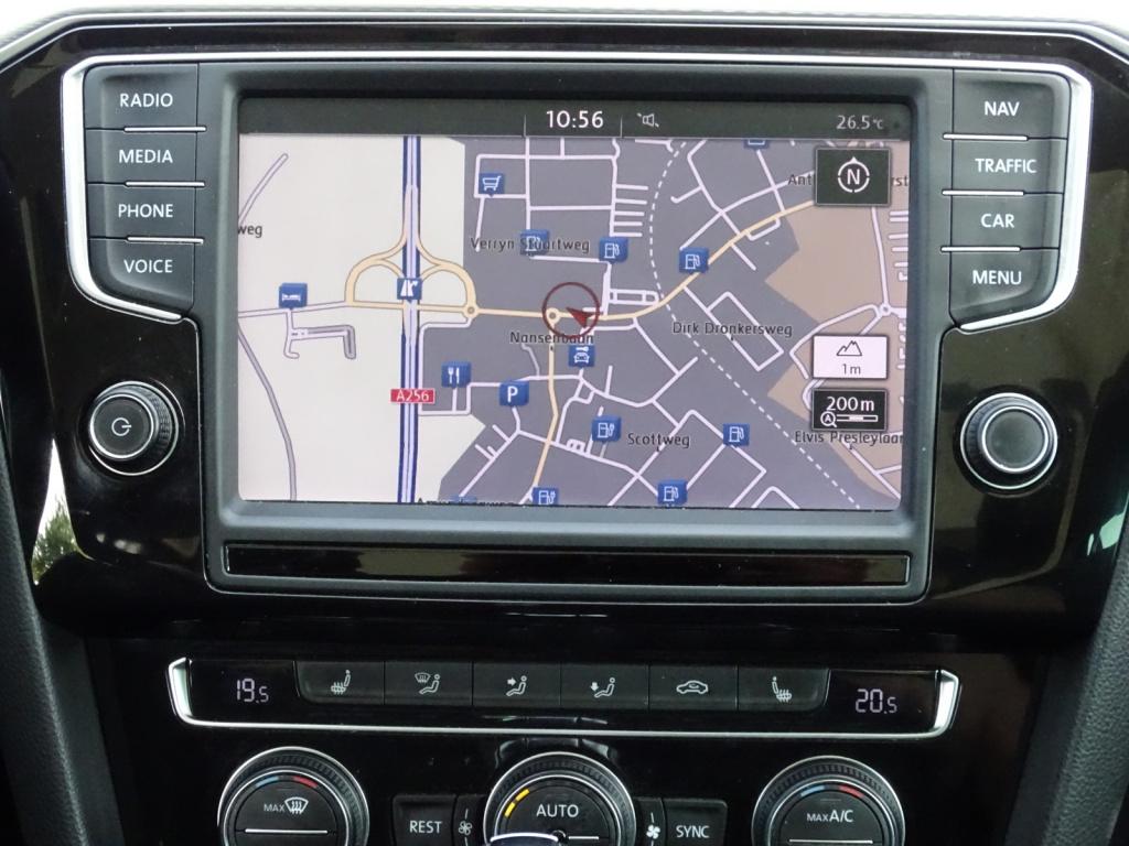 Volkswagen Passat variant 1.4 tsi gte connected series plus | pano | trekha