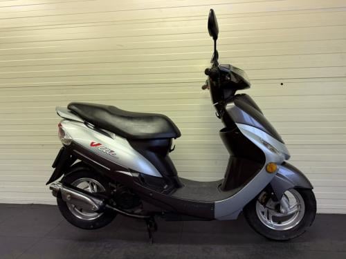 Nette en goed onderhouden Peugeot V-clic! Incl. beurt en garantie!