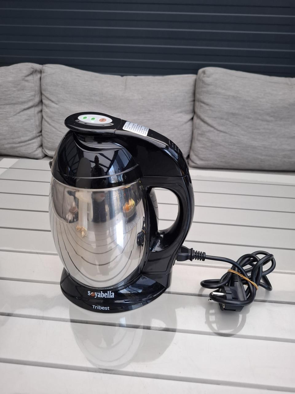 Soyabella SB-130 sojamelk maker,